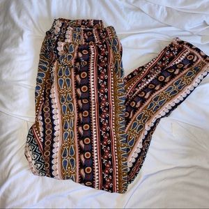 A&E floral Flowy patterned pants